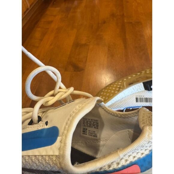 Woman’s Adidas NMD R1spectoo NASA woman’s classic running shoes size 7.5 - Picture 5 of 5